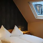 Gaestehaus Schier Im Zehnthof - Weinbar Reil