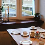 Gaestehaus Schier Im Zehnthof - Weinbar Bed & Breakfast 3*