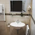 Gaestehaus Schier Im Zehnthof - Weinbar Bed & Breakfast 3*