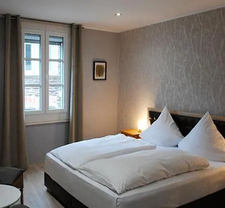 Gaestehaus Weingut Schier Im Zehnthof Bed & Breakfast Reil