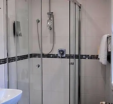 Gaestehaus Schier Im Zehnthof - Weinbar 3* Reil