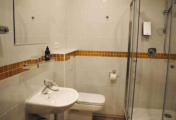 Gaestehaus Weingut Schier Im Zehnthof