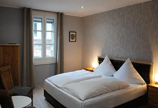 Gaestehaus Weingut Schier Im Zehnthof Bed & Breakfast Reil