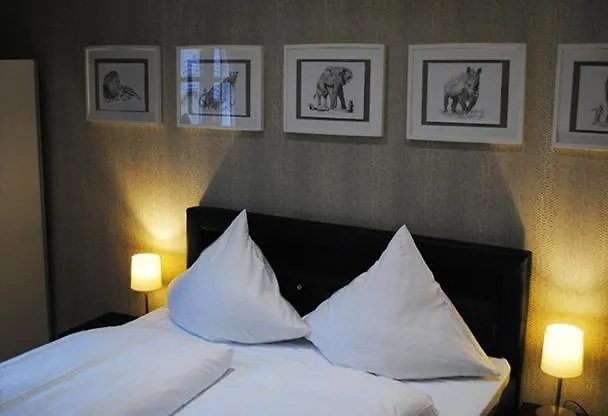 Gaestehaus Weingut Schier Im Zehnthof Bed & Breakfast Reil